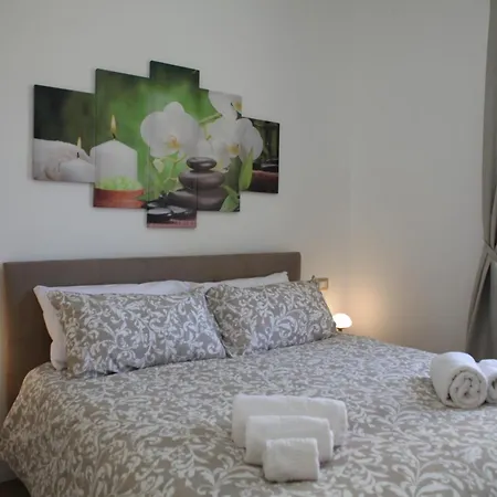 Mgfcandia111 - Al Vaticano Apartment